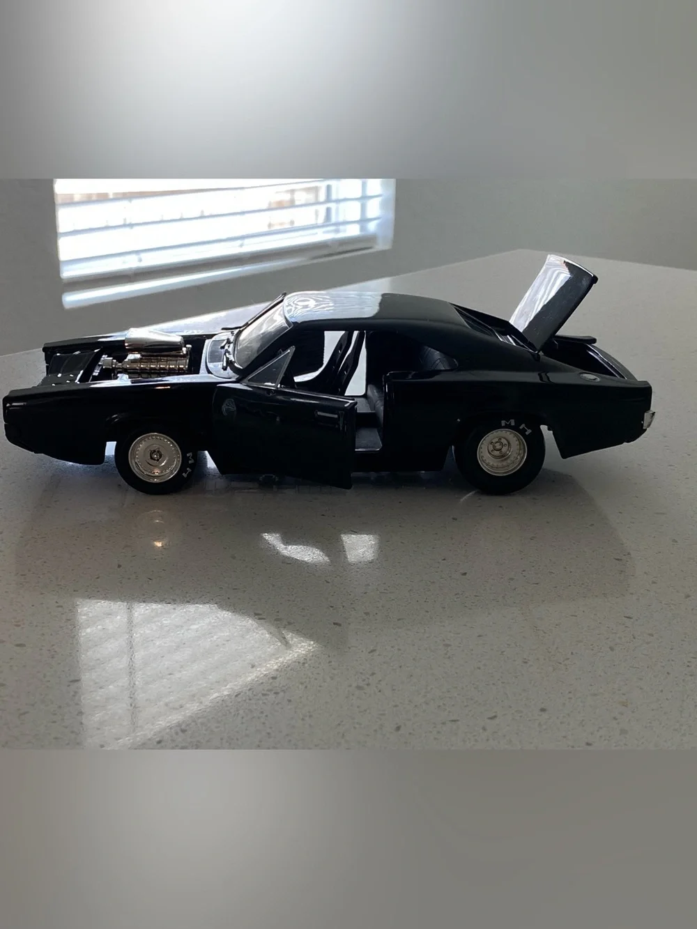 1:24 JADA FAST & FURIOUS DOM'S DODGE CHARGER RT GLOSS BLACK